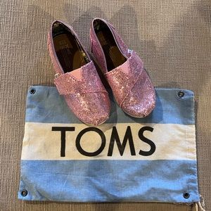 Toms Sparkle Pink Glitter Girls size 7.5 - NEW